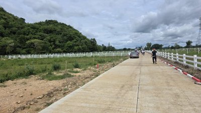 ที่ดินโฉนดติดภูเขา เนื้อที่ 300 ตร.วา อ.โพธาราม