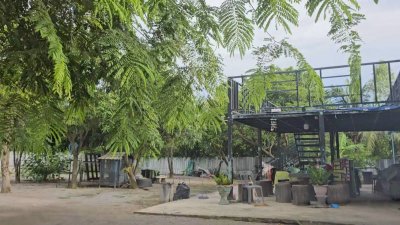 บ้านติดถนนลาดยาง ใกล้ถนนเพชรเกษม 200 ตร.วา 2,300,000.- บ้านติดถนนลาดยาง ใกล้ถนนเพชรเกษม 200 ตร.วา 2,300,000.-