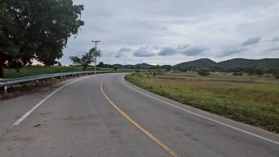 บ้านพร้อมสวนเกษตรผสมผสาน และโคกหนองนา 8 ไร่ ขาย 2,900,000บาท