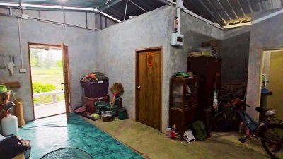 บ้านพื้นที่ 1 ไร่ 850,000.- บ้านพร้อมที่ดินติดถนนสาธารณะ