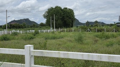 ที่ดินบนเนิน บรรยากาศมีวิวเขา 238 ตร.วา ราคา 650,000.- ที่ดินบนเนิน บรรยากาศมีวิวเขา 238 ตร.วา ราคา 650,000.-