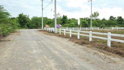 ที่ดินใกล้ถนนทางหลวง ติดถนน 2 ด้าน เนื้อที่ 1 ไร่