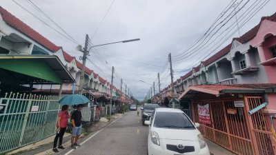 ทาวส์เฮ้า เนื้อที่ขนาด 90 ตร.วา ขายด่วน 2,000,000 บาท