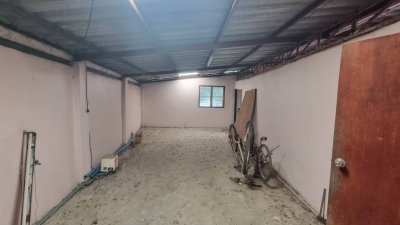 ทาวส์เฮ้า เนื้อที่ขนาด 90 ตร.วา ขายด่วน 2,000,000 บาท