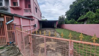 ทาวส์เฮ้า เนื้อที่ขนาด 90 ตร.วา ขายด่วน 2,000,000 บาท ทาวส์เฮ้า เนื้อที่ขนาด 90 ตร.วา ขายด่วน 2,000,000 บาท