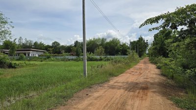 ดินโฉนดวิวเขา 1 ไร่ 1 งาน 450,000 บาท อ.จอมบึง จ.ราชบุรี