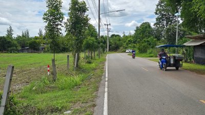 ที่ดินติดถนนลาดยาง 222 ตร.วา ราคา 399,000.- ฟรีโอน