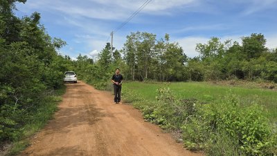 ดินโฉนดวิวเขา 1 ไร่ 1 งาน 450,000 บาท อ.จอมบึง จ.ราชบุรี