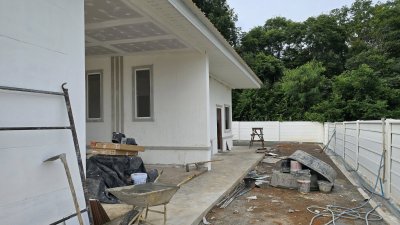 เนื้อที่ 200 ตร.วา 3 ห้องนอน 2 ห้องน้ำ 1 ห้องครัว