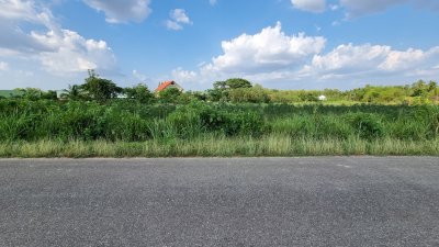 ขายที่ดินอำเภอสวนผึ้งติดถนนลาดยาง 5 ไร่