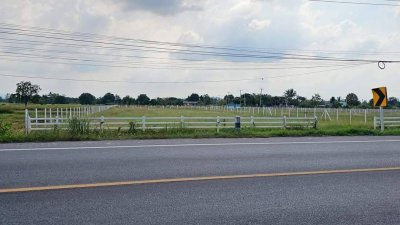 ที่ดินติดถนนหลักจอมบึง-ป่าหวาย 2 ไร่ ราคา 2,200,000 บาท