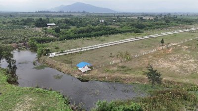 ที่ดินติดอ่างเก็บน้ำห้วยไม้เต็งที่ 4 ไร่ เริ่มต้น 2,990,000 ที่ดินติดอ่างเก็บน้ำห้วยไม้เต็งที่ 4 ไร่ เริ่มต้น 2,990,000