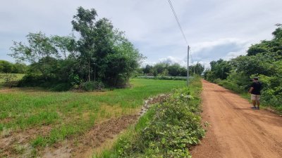 ที่ดินโฉนดวิวเขา 1 ไร่ 1 งาน 450,000 บาท ใกล้ชุมชน 7-11 ส่งถึง