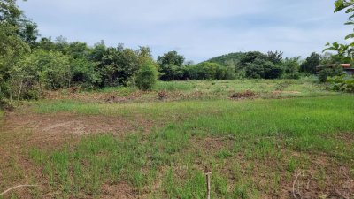 ที่ดินโฉนดวิวเขา 1 ไร่ 1 งาน 450,000 บาท ใกล้ชุมชน 7-11 ส่งถึง