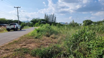 ขายที่ดินอำเภอสวนผึ้งติดถนนลาดยาง 5 ไร่