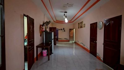 บ้านพร้อมที่ดิน รั้วคอนกรีต ใกล้ 7-11 อ.บ้านโป่ง จ.ราชบุรี