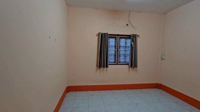 บ้านพร้อมที่ดิน รั้วคอนกรีต ใกล้ 7-11 อ.บ้านโป่ง จ.ราชบุรี