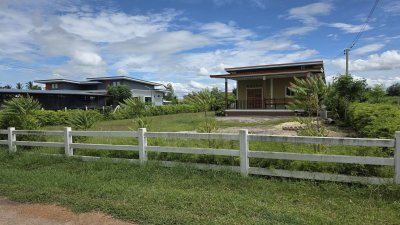 บ้านพร้อมที่ดิน 1 ไร่ พร้อมโรงเรือน อ.โพธาราม จ.ราชบุรี