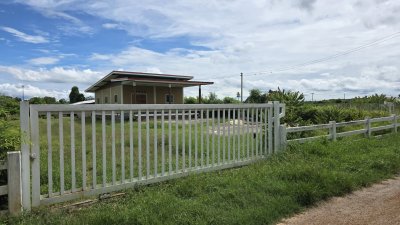 บ้านพร้อมที่ดิน 1 ไร่ พร้อมโรงเรือน อ.โพธาราม จ.ราชบุรี