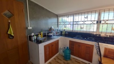 บ้านใต้ถุนสูง ติดถนนทางหลวงชนบท อ.โพธาราม จ.ราชบุรี