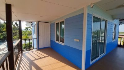 บ้านใต้ถุนสูง ติดถนนทางหลวงชนบท อ.โพธาราม จ.ราชบุรี