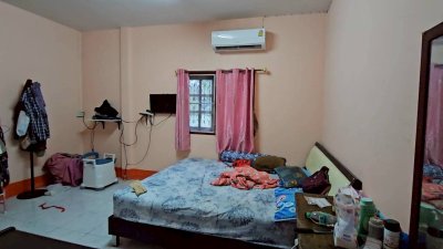 บ้านพร้อมที่ดิน รั้วคอนกรีต ใกล้ 7-11 อ.บ้านโป่ง จ.ราชบุรี