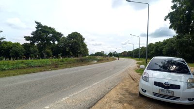 ที่ดินติดถนนเรียบคลองชลประทาน 8 ไร่ 3 งาน 61 ตร.วา