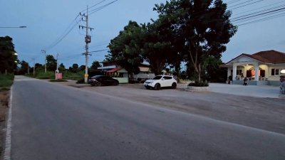 บ้านหลังใหญ่ พร้อมกิจการห้องเช่า ติดถนนลาดยาง ใกล้ 7-Eleven บ้านหลังใหญ่ พร้อมกิจการห้องเช่า ติดถนนลาดยาง ใกล้ 7-Eleven