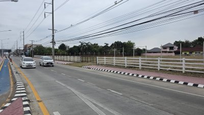 ที่ดินติดถนนเจดีย์หัก ทำเลการค้าขาย ถนน 4เลน