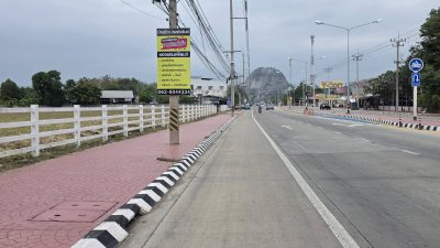 ที่ดินติดถนนเจดีย์หัก ทำเลการค้าขาย ถนน 4เลน