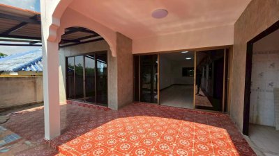 บ้านพร้อมที่ดิน และกิจการห้องเช่า ต.ปากช่อง อ.จอมบึง จ.ราชบุรี