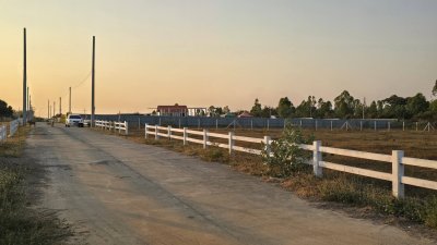 ที่ดินทำเลดี ติดถนน 3 ด้าน ซอยรพ.สมเด็จพระยุพราชจอมบึง