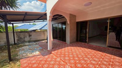 บ้านพร้อมที่ดิน และกิจการห้องเช่า ต.ปากช่อง อ.จอมบึง จ.ราชบุรี