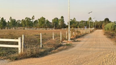 ที่ดินทำเลดี ติดถนน 3 ด้าน ซอยรพ.สมเด็จพระยุพราชจอมบึง