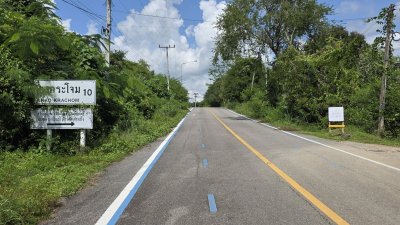 ท๊อปวิว ตั้งแคมป์ลานกางเต้นท์ บ้านพักตากอากาศ บ้าน 2หลัง