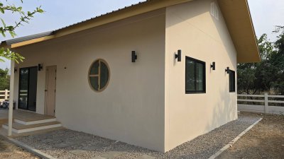 บ้าน 150 ตร.วา 2 ห้องนอน 1 ห้องน้ำ มีลีฟวิ่งรูมและส่วนครัวทันสมัย