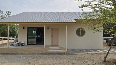 บ้าน 150 ตร.วา 2 ห้องนอน 1 ห้องน้ำ มีลีฟวิ่งรูมและส่วนครัวทันสมัย