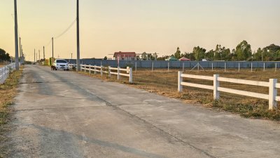 ที่ดินทำเลดี ติดถนน 3 ด้าน ซอยรพ.สมเด็จพระยุพราชจอมบึง