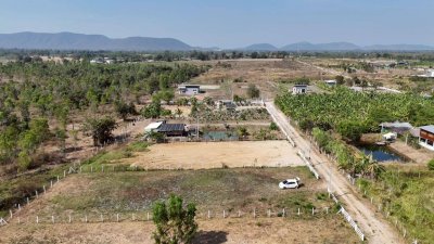 ที่ดินปรับถมแล้ว 300ตร.วา 490,000.- ใกล้ 7-11 แค่ 2.2กม.