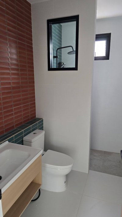 บ้าน 150 ตร.วา 2 ห้องนอน 1 ห้องน้ำ มีลีฟวิ่งรูมและส่วนครัวทันสมัย