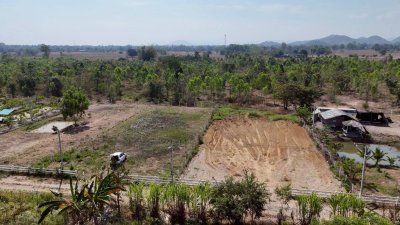 ที่ดินปรับถมแล้ว 300ตร.วา 490,000.- ใกล้ 7-11 แค่ 2.2กม.