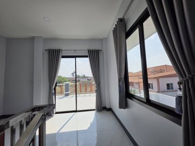 บ้านทำเลใกล้สิ่งอำนวยความสะดวก ใกล้ตลาด และรพ.สมเด็จพระยุพราชจอมบึง ใกล้ร้านอาหาร&กาแฟ