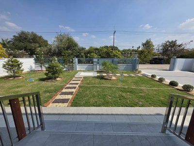 บ้านทำเลใกล้สิ่งอำนวยความสะดวก ใกล้ตลาด และรพ.สมเด็จพระยุพราชจอมบึง ใกล้ร้านอาหาร&กาแฟ