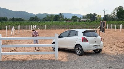 ที่ดินวิวเขา ติดถนนลาดยาง ที่ดินโฉนด ไฟฟ้า น้ำประปา ล้อมรั้ว