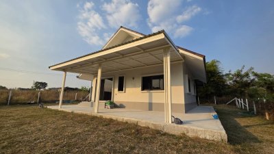 บ้านพร้อมที่ดินโฉนดสวนผึ้ง ใกล้อ่างเก็บน้ำชัฎป่าหวาย 200 เมตร