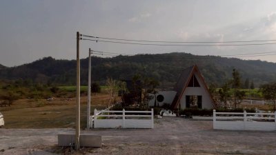 บ้านบนที่ดินโฉนดวิวเขา พร้อมเฟอร์นิเจอร์ และพื้นที่สวนพักผ่อนชมวิว