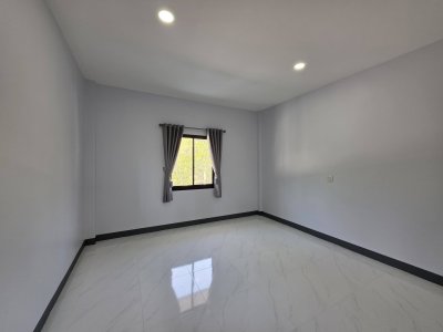 บ้านทำเลใกล้สิ่งอำนวยความสะดวก ใกล้ตลาด และรพ.สมเด็จพระยุพราชจอมบึง ใกล้ร้านอาหาร&กาแฟ