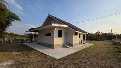 บ้านพร้อมที่ดินโฉนดสวนผึ้ง ใกล้อ่างเก็บน้ำชัฎป่าหวาย 200 เมตร