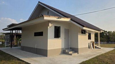 บ้านพร้อมที่ดินโฉนดสวนผึ้ง ใกล้อ่างเก็บน้ำชัฎป่าหวาย 200 เมตร