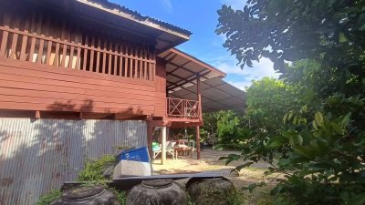 ขายบ้านสวน บ้านไม้ และสวนผลไม้ ทุเรียน เงาะ ลองกอง มังคุด